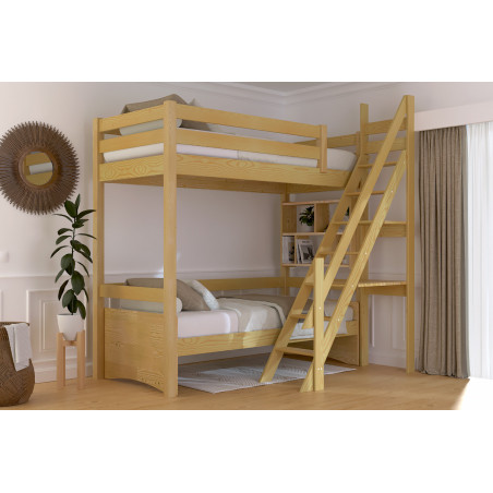 Letto rialzato con scala a pioli e vernice color miele