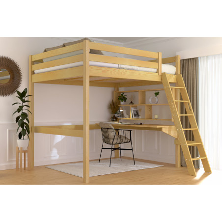 Cama alta doble de madera maciza con escalera inclinada y barniz color miel