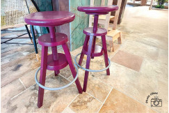 Wooden bar stool with screw