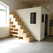 Escalier cube, hauteur 2m - Brut